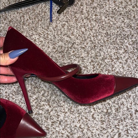 Women's Burgundy Heels - Picture 5 of 5